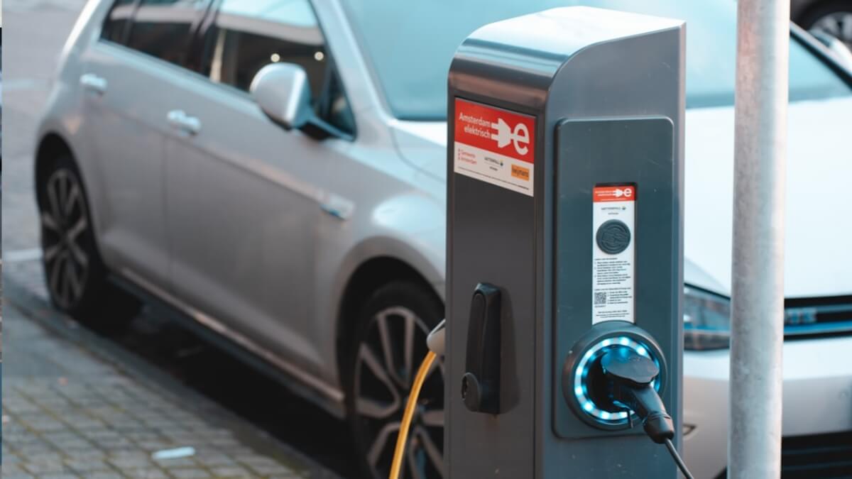 इलेक्ट्रिक कार चार्जिंग स्टेशन भारत में खर्च