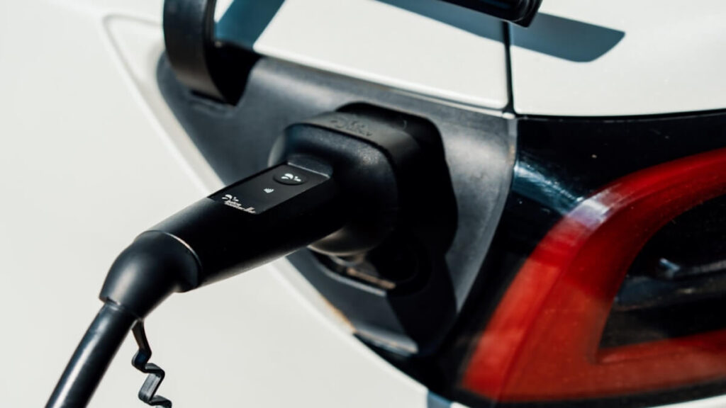 ईवी चार्जर बनाने वाली कंपनी