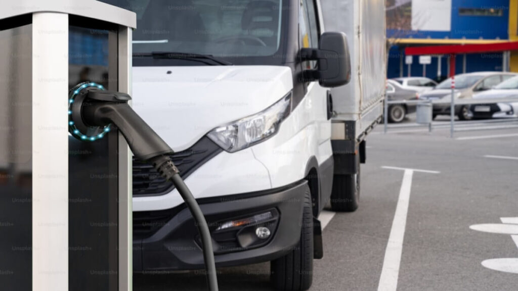 डीसी चार्जर