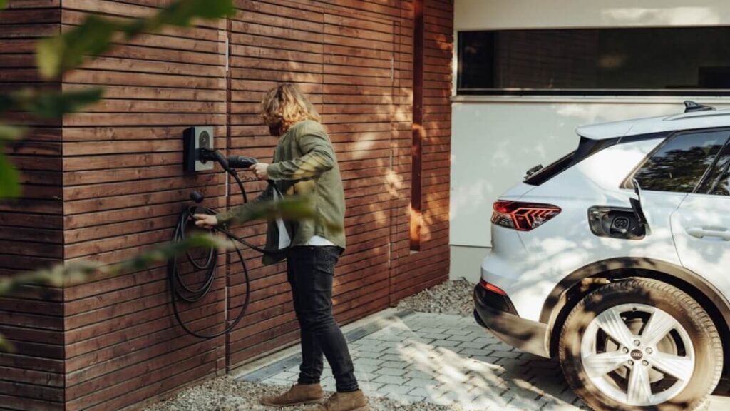 ईवी चार्जिंग पॉइंट होम