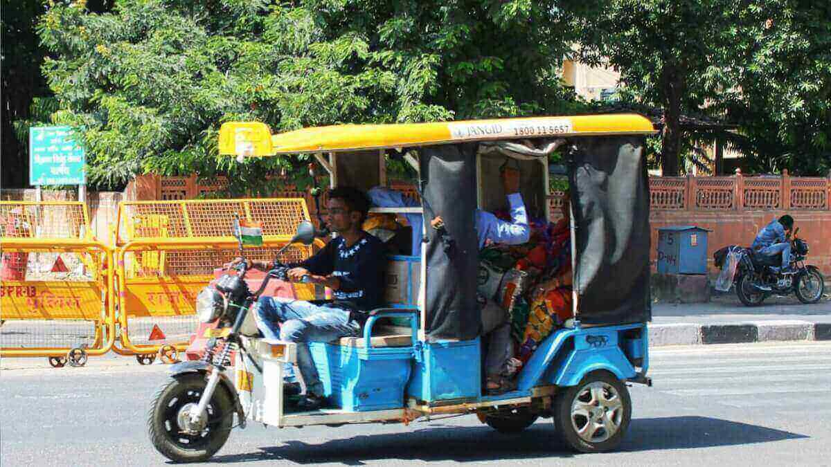 ई-रिक्शा चार्जिंग प्राइस