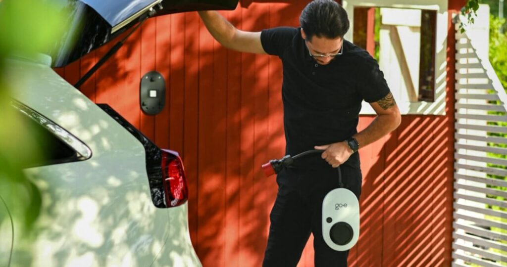 पोर्टेबल ईवी चार्जर बनाम वॉल बॉक्स